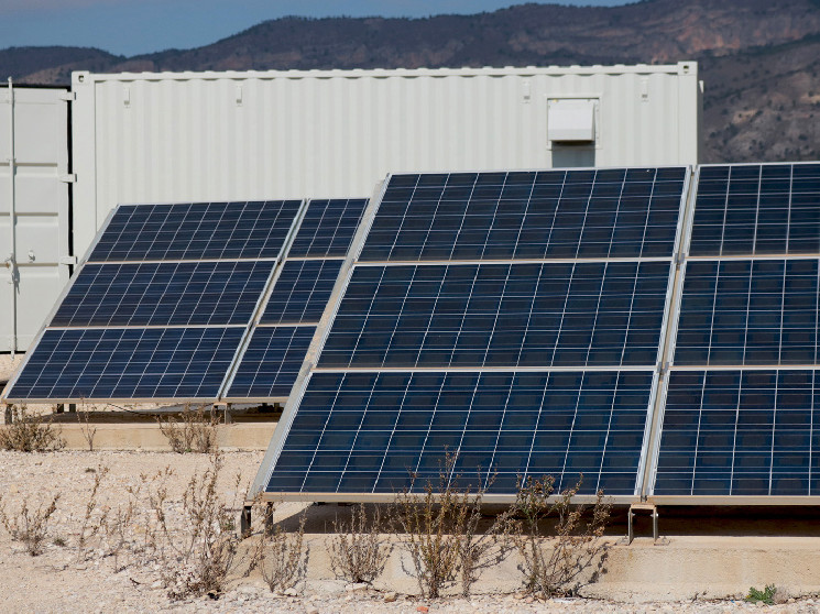 Enhancing Profitability of Wind and Solar Through Bitcoin Mining