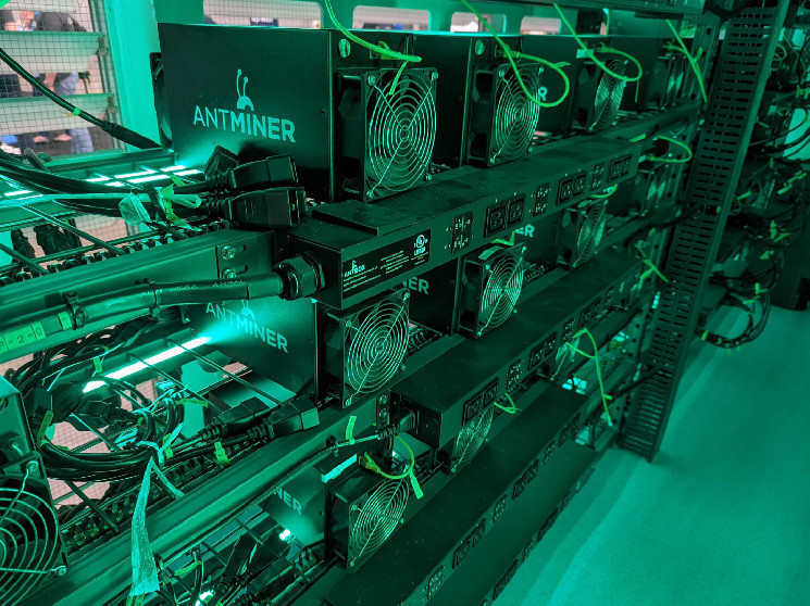 Bitcoin Miner Marathon Reportedly Mines Invalid BTC Block