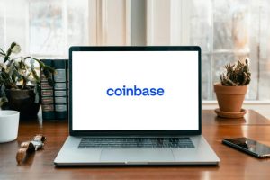 Coinbase introduces AI advisor, stock options and pre-IPO markets in finance push