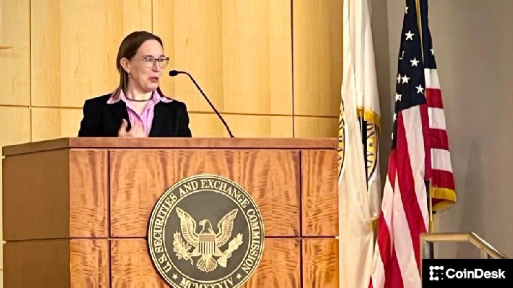 SEC Commissioner Peirce counters views that crypto rule will foster synthetic tokens
